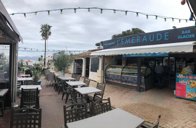 L'Emeraude Glaces artisanales Bar Restaurant