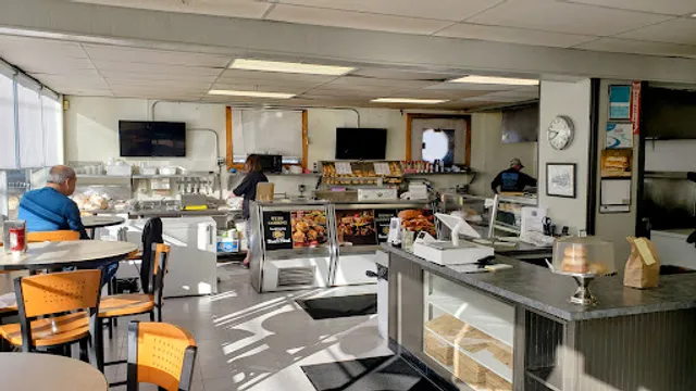 Water's Edge Deli & Catering