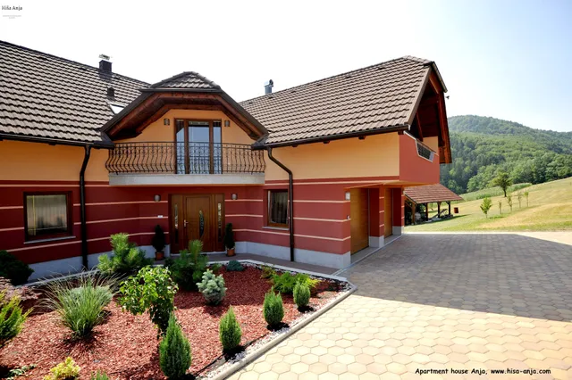 Apartment house Anja