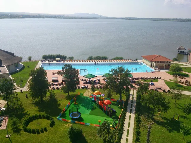 Puflene Resort Official