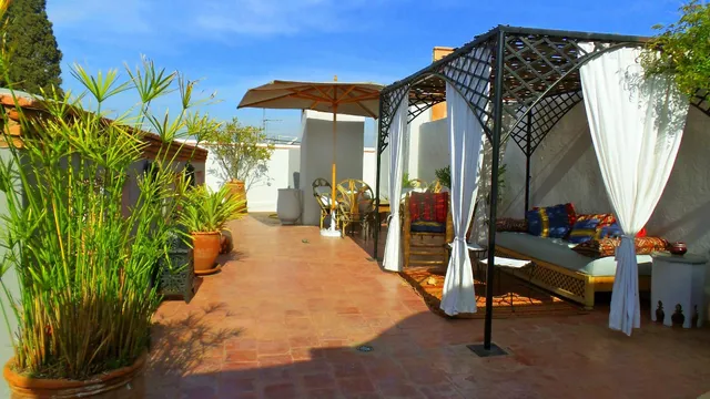 Riad Merstane - Hemingway