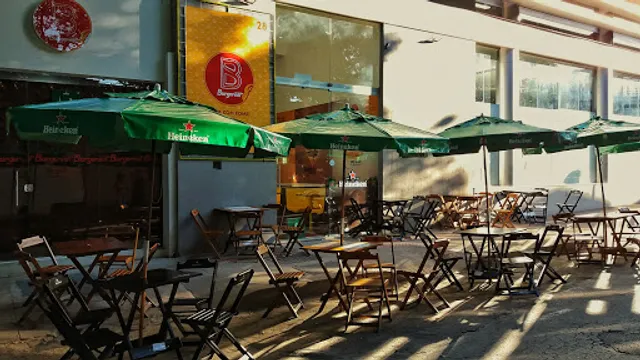 BURGEREAT HAMBÚRGUER E PARMEGIANA