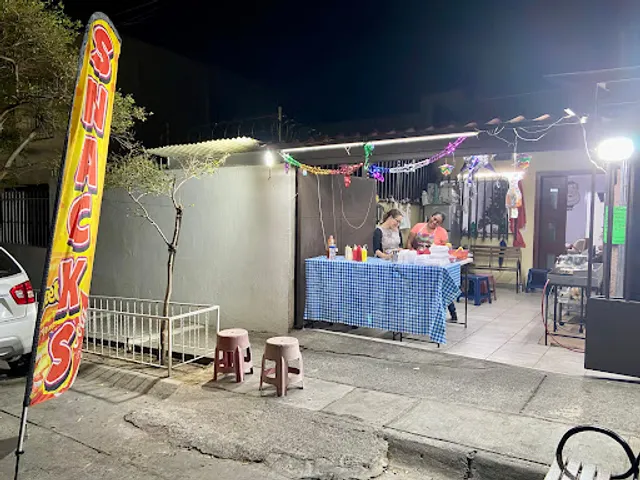 Las Monster, burgers & fries.