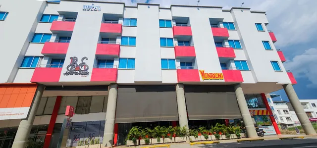 B&E Apartasuites Hotel