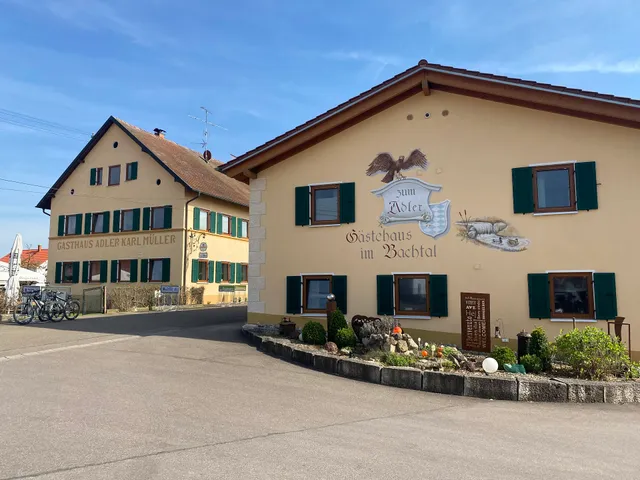Biergarten & Landhotel ZUM ADLER