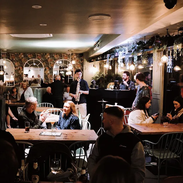 SK15 Cafe Bar & Bistro