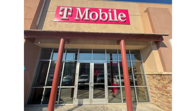 T-Mobile Experience Store