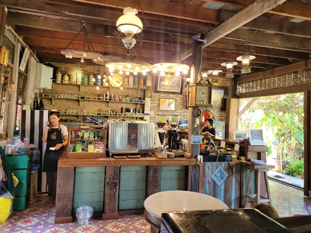 ร้านกาแฟบ้านร้อยปี (รู้เรื่อง ณ เพ็ชรบุรี)
