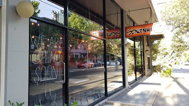 Song Nhi Vietnamese Restaurant