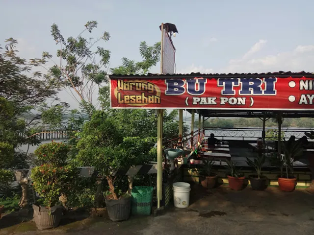 Warung Bu Tri