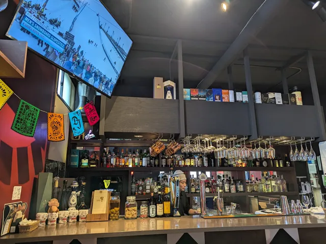 Ramen & Bar MOMIJIZAKA46 ラーメン＆バー もみじ坂46