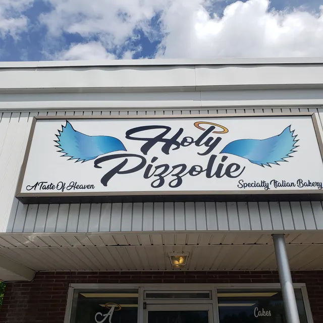 Holy Pizzolie