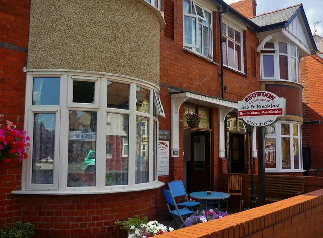 Snowdon House single rooms for Solo travellers Rhyl