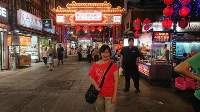 Raohe St. Sightseeing Night Market (Bade)