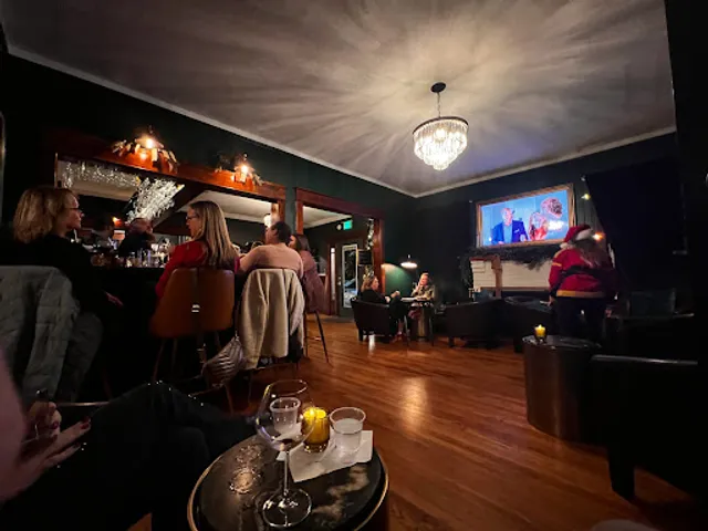 Reunion Wine & Cocktail Bar