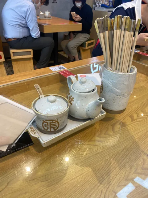 爆爆椒香辣虾人民广场店