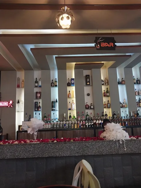 Mesfin Kurt ena Tej | Bole | መስፍን ቁርጥና ጠጅ | ቦሌ