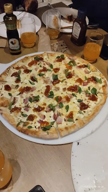 LÁ PIZZA