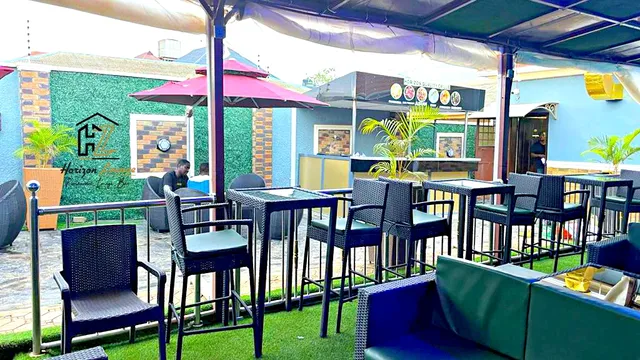 HORIZON HOTEL & SUITES