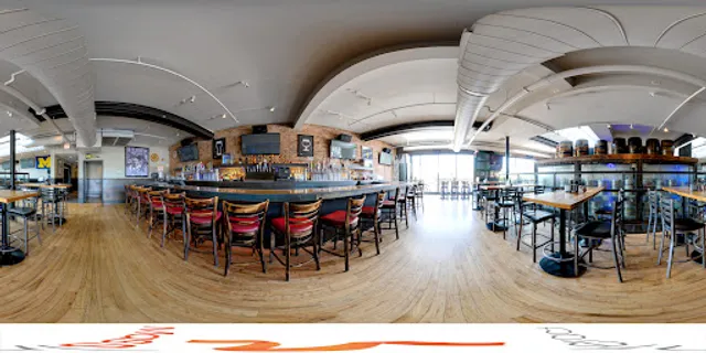 Fatpour Wicker Park: Ultimate Chicago Sports Bar