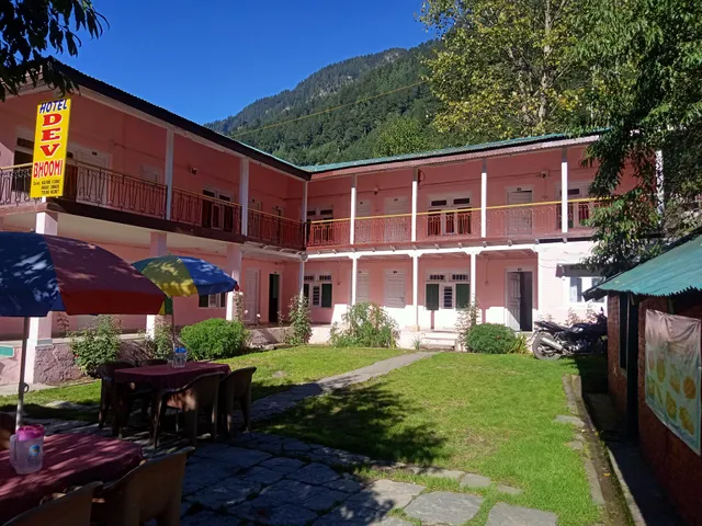 Hotel dev bhoomi Manali, Aleo