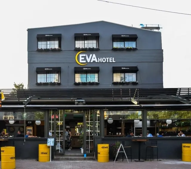 Eva Hotel