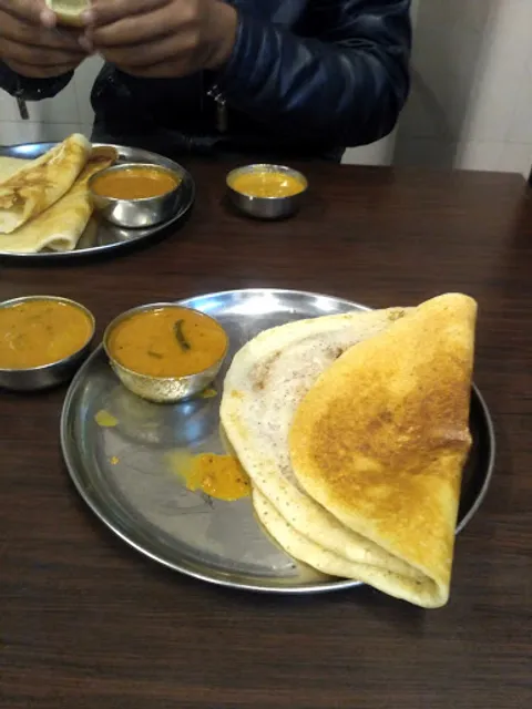 Shri Bajrang Pavitra Bhojnalaya Phulera