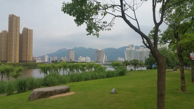 Yongning Park （West Gate）