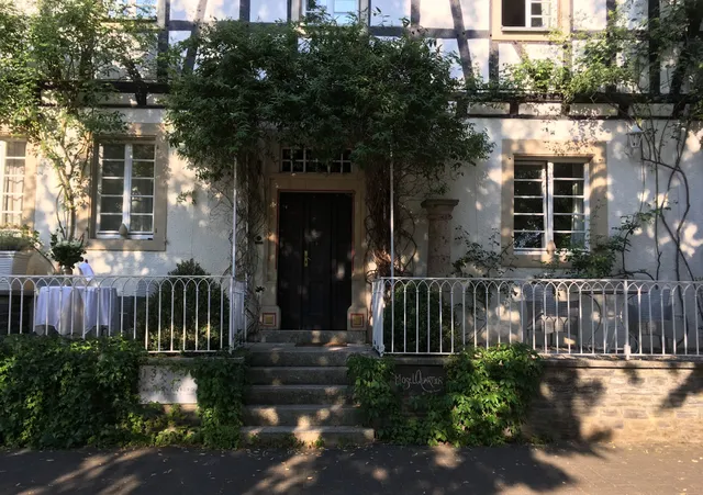 Hotel - Apartments-Zimmer-Ferienwohnung-Moselquartier.