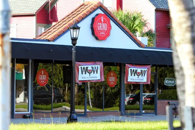 Grind Gastropub & Kona Tiki Bar