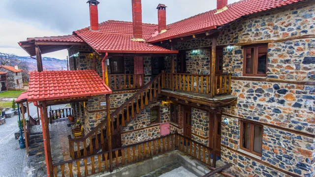 Ξενώνας Ελάτη-πέλλα