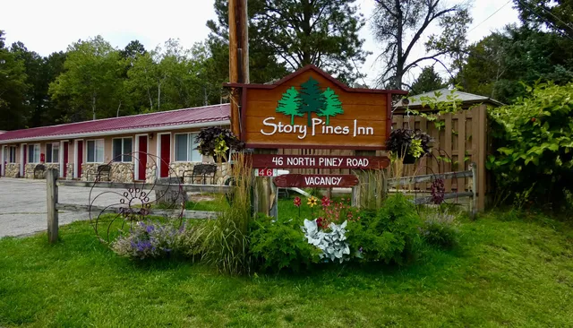 Story Pines Inn LLC