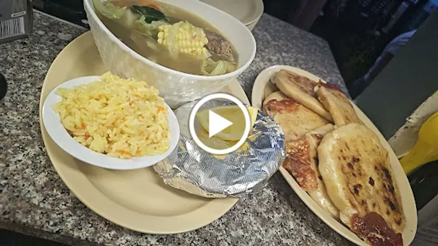 Las Brumas Salvadorian Food