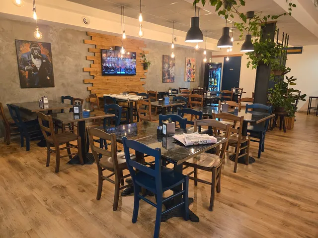 Bamboo Bar Pizzeria Food & Drink