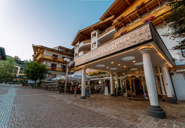 JUFA Alpenhotel Saalbach