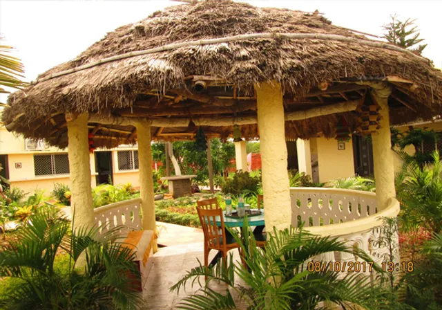 OYO 29636 Rupashi Bangla Green Cottage