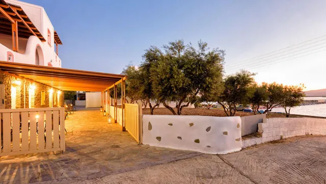 Sea Breeze Studios Paros