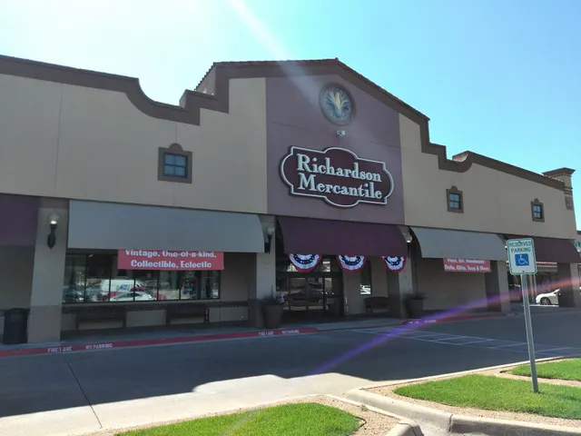 Dal Rich Towne Square