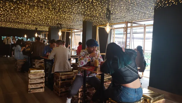 WAFFLES CREPES & MALTEADAS