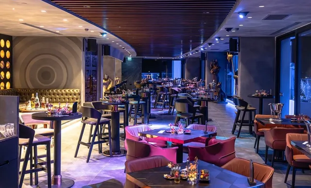 Skyline Lounge & Bar