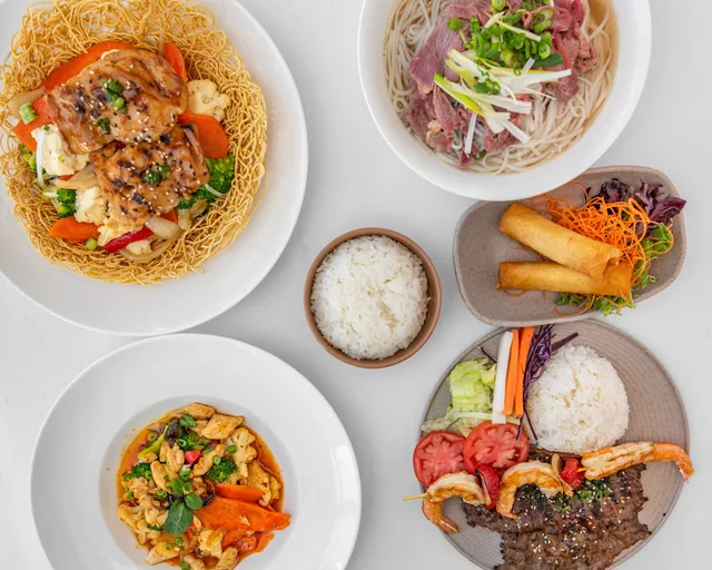 May Comptoir Vietnamien Restaurant