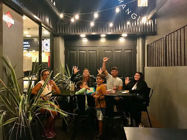 PARLIAMO Pizza e Pasta- Constitución