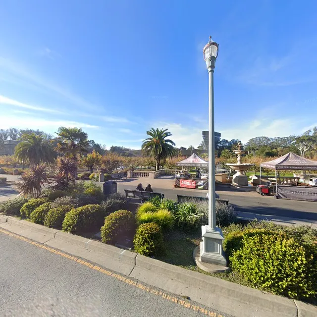 Annies Hot Dog & Snacks