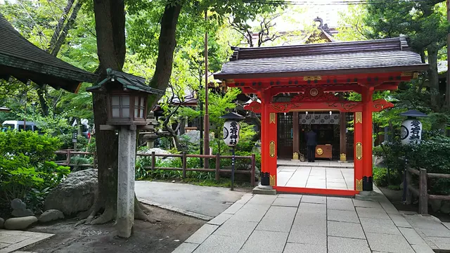 Fukujuinari Shrine