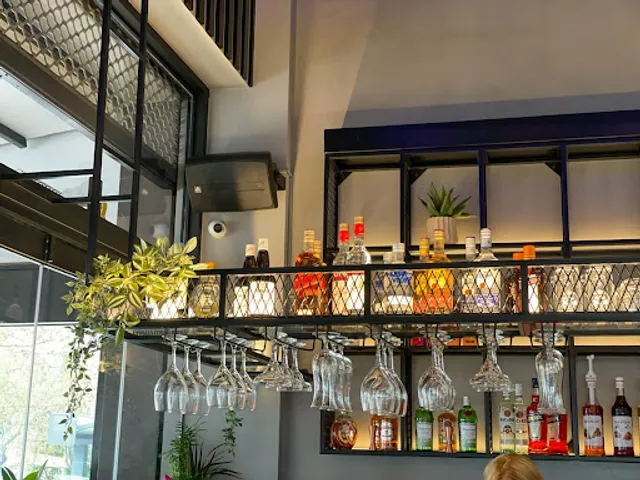 L'amour Cafe Victoria