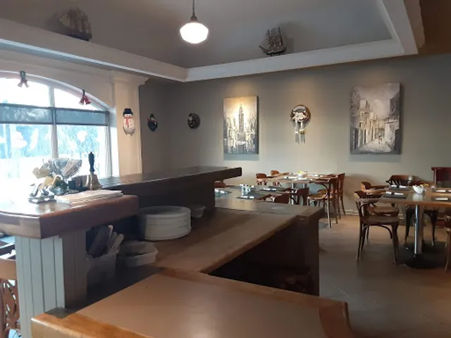 O P'tit Bar Resto Pizza four a Bois