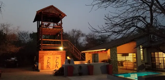 Indaba Kruger Safaris - lodging and game drives