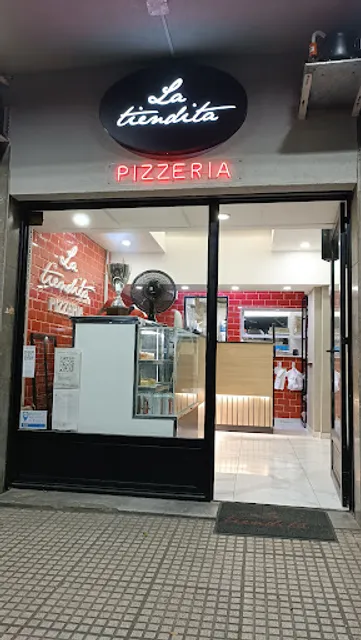 La Tiendita Pizzeria