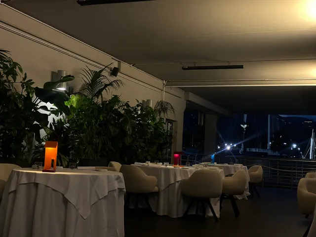 Aqua - Restaurant - Pool&Lounge