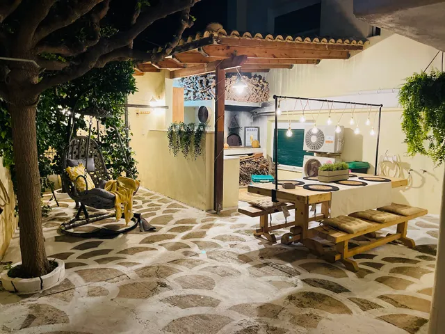 Airport Cottage House